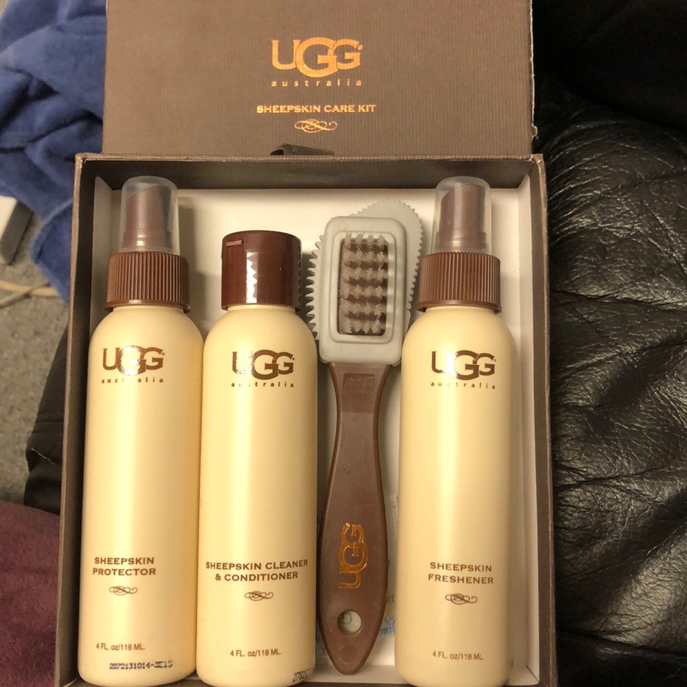 Ugg sheepskin care kit